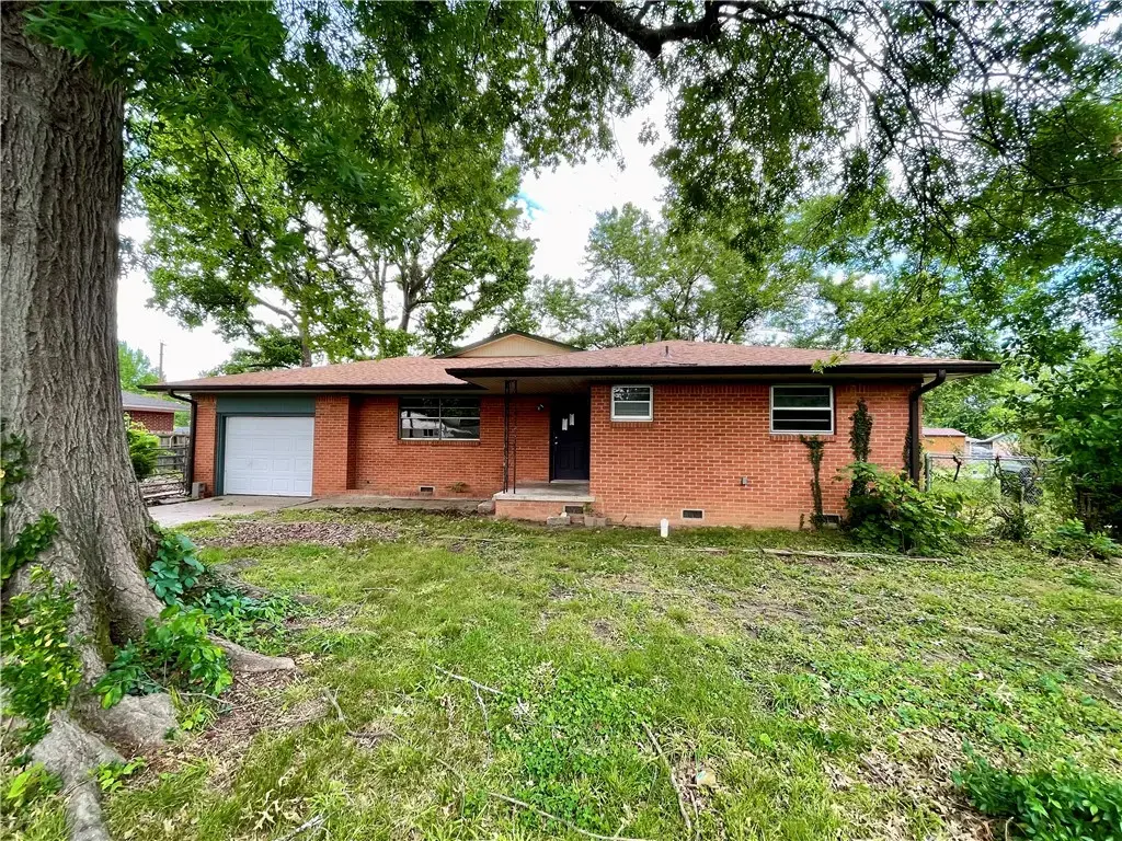 1714 Horseshoe Drive, Springdale