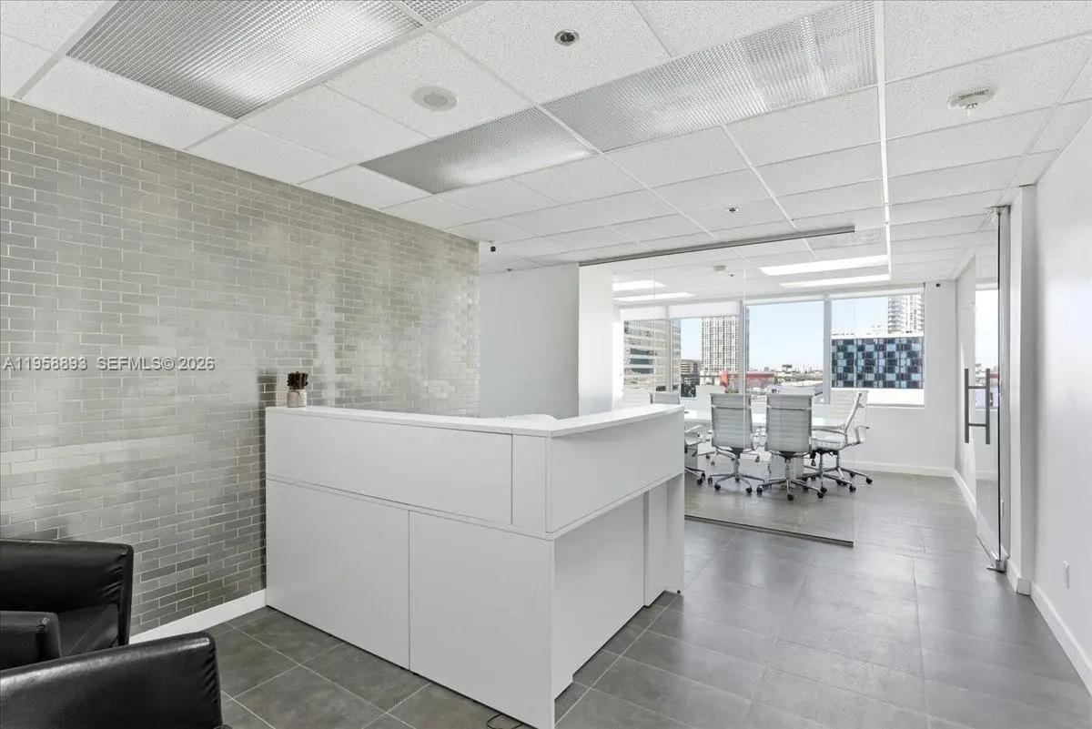 Photo of Listing #A11958893