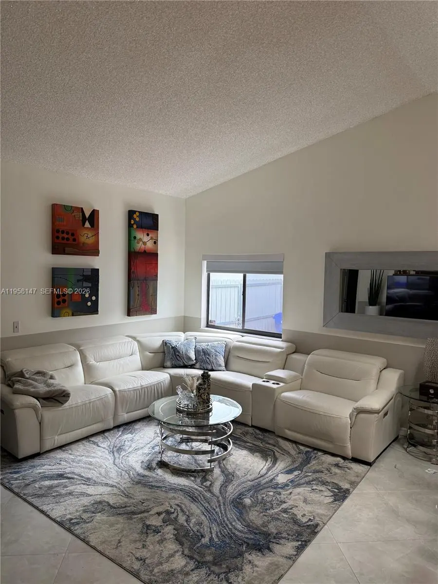 Photo of Listing #A11958147