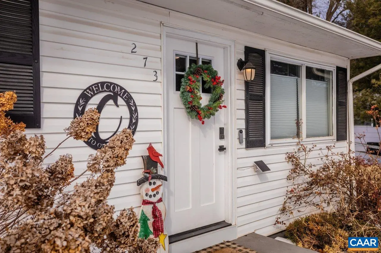 273 Riverside Dr E, Timberville