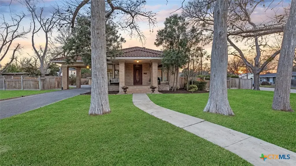 418 S Santa Clara Avenue, New Braunfels