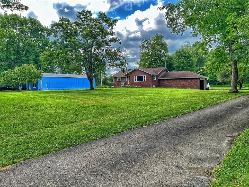 14 Steingrabe Road , E Lackawannock
