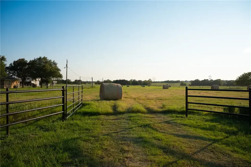 7303 Bickham Cemetery Road, Bryan