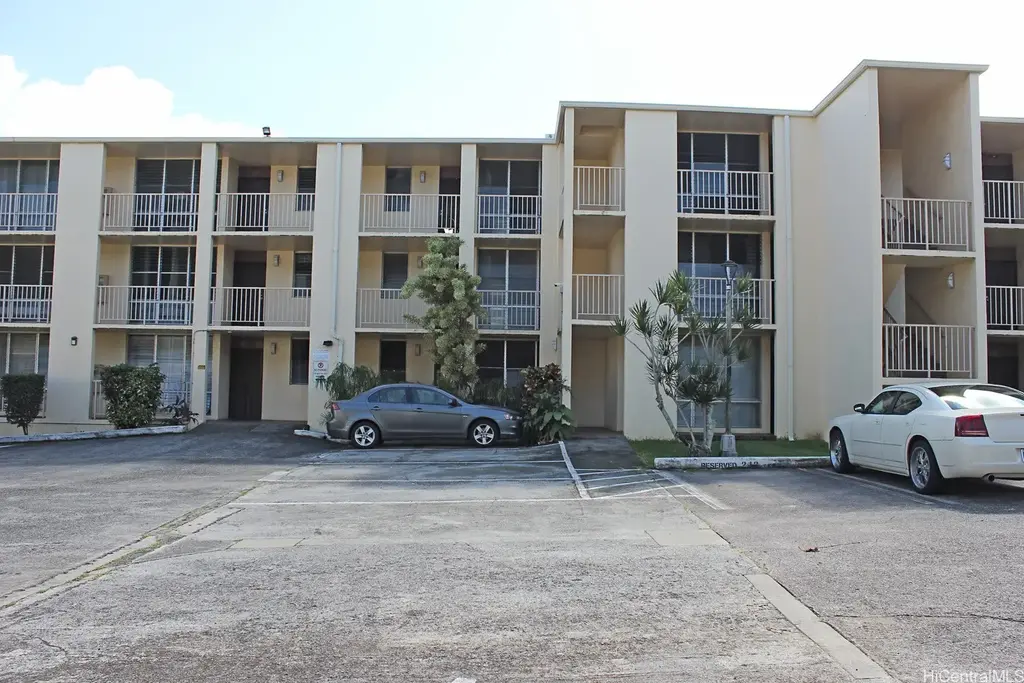 45-697 Kamehameha Highway # 212, Kaneohe