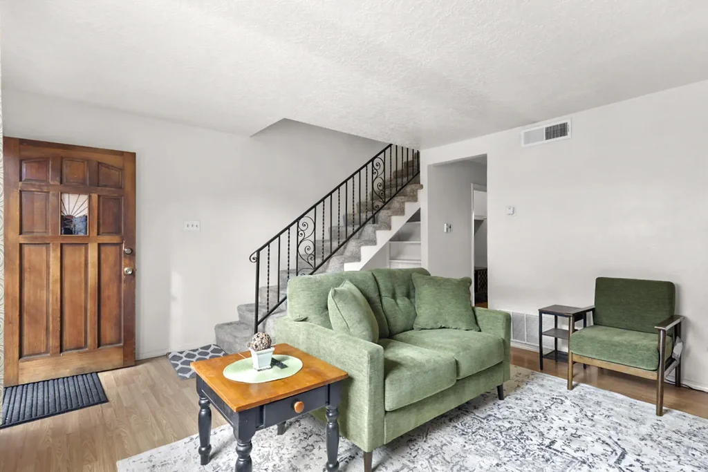 1121 Chelwood Park Boulevard Ne Apt 7, Albuquerque