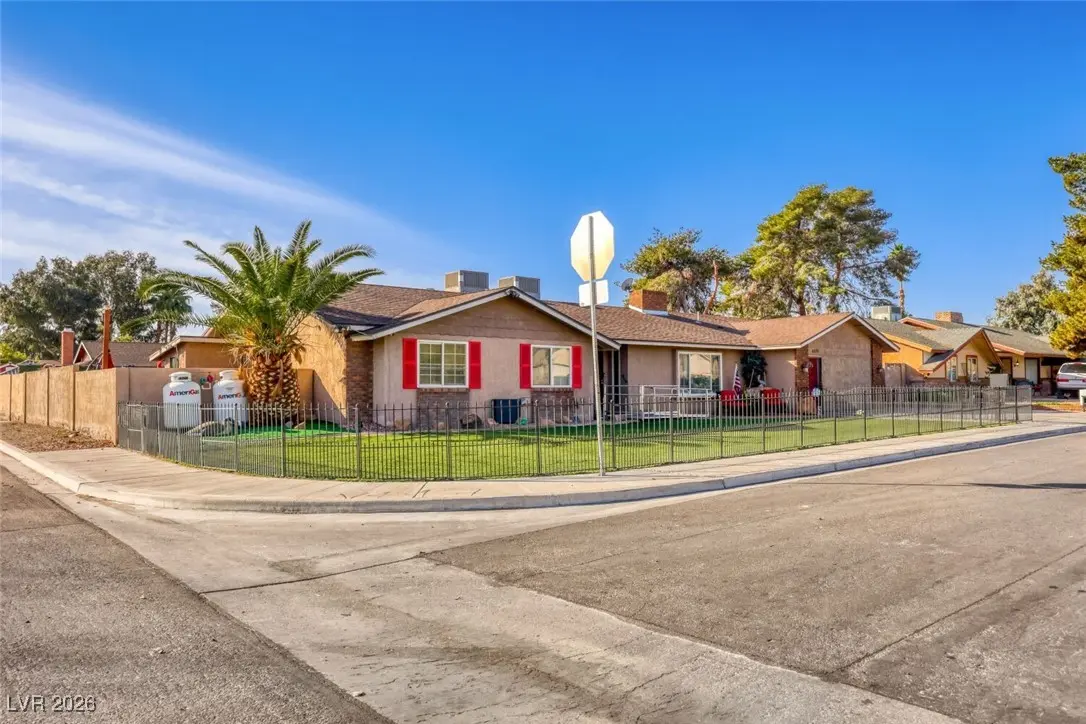 Photo of Listing #2754042