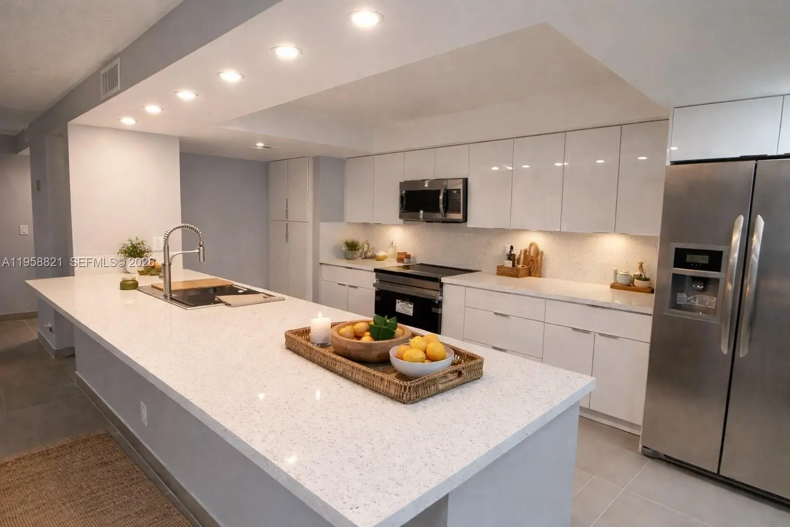 Photo of Listing #A11958821