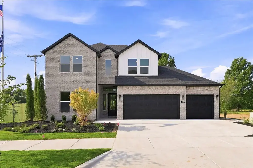797 Kelleyann Avenue, Tontitown