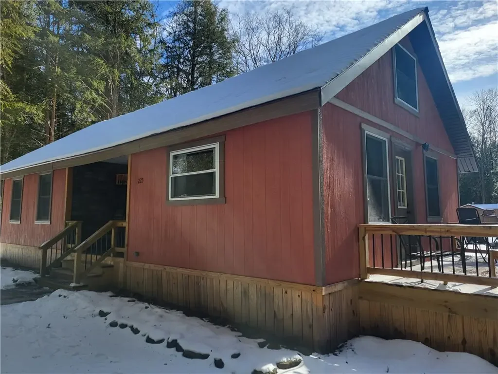 225 Buck Run Road, Other