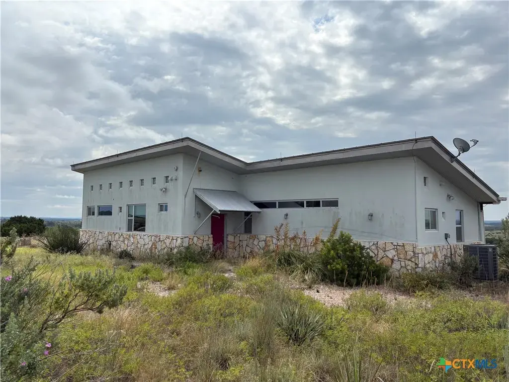 539 County Road 2001, Lampasas