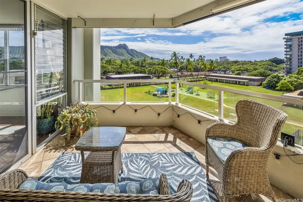 (unit #601) 2600 Pualani Way, Honolulu