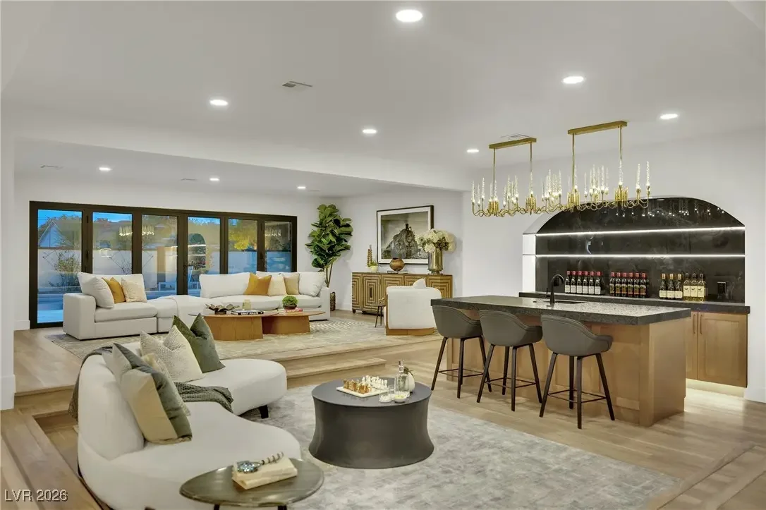 Photo of Listing #2753466