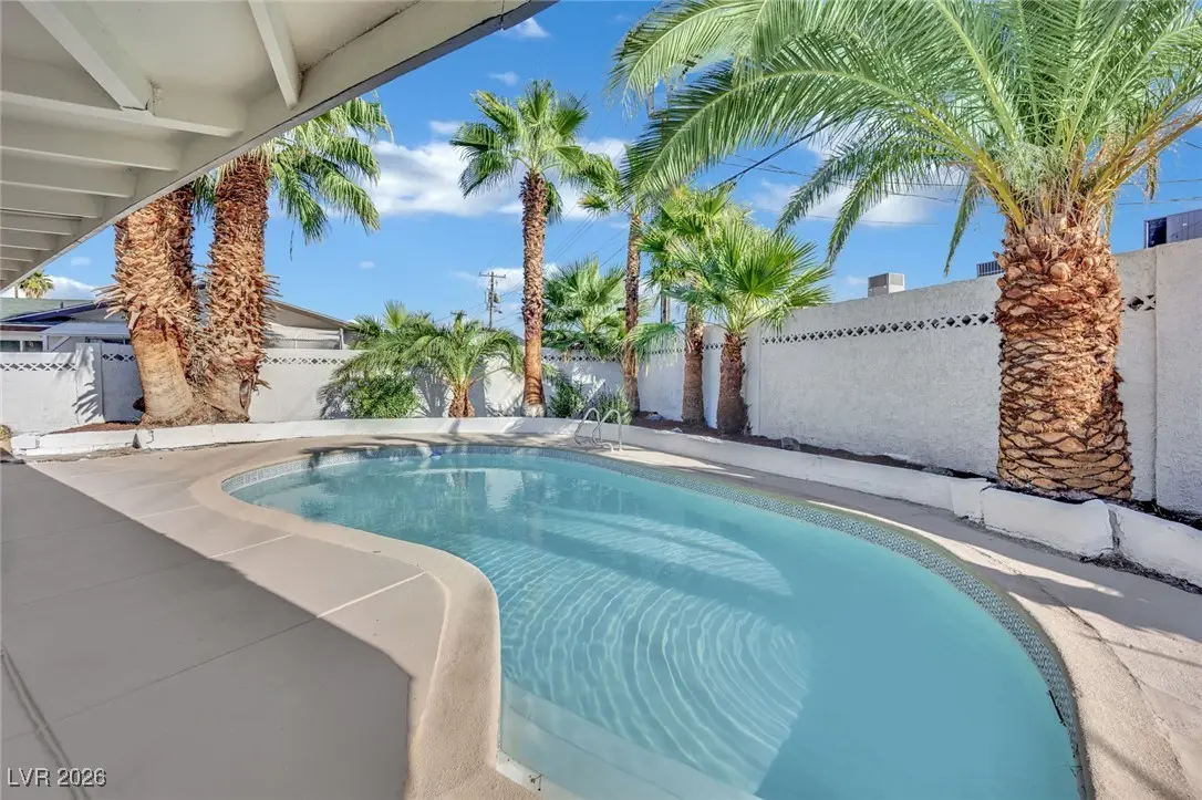 Photo of Listing #2753477