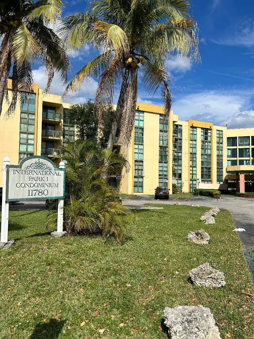 Photo of Listing #A11959468