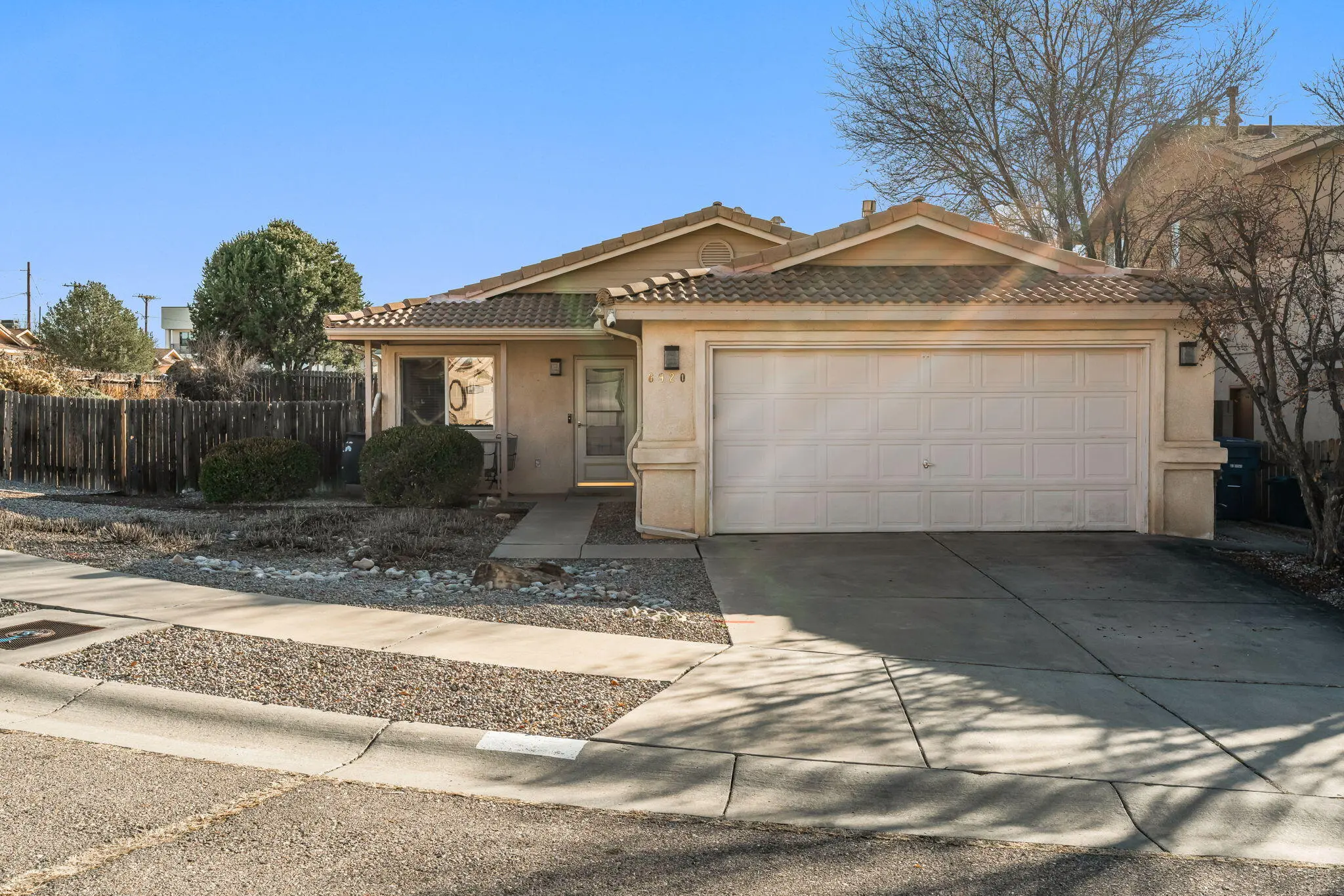 6920 Shale Avenue Ne, Albuquerque