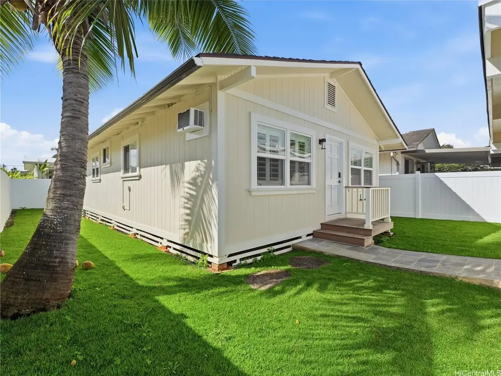 635 Olomana Street, Kailua