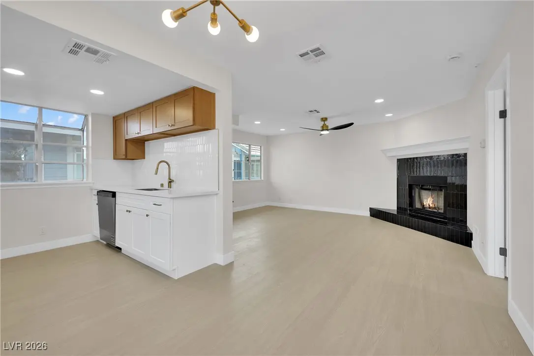 Photo of Listing #2754193