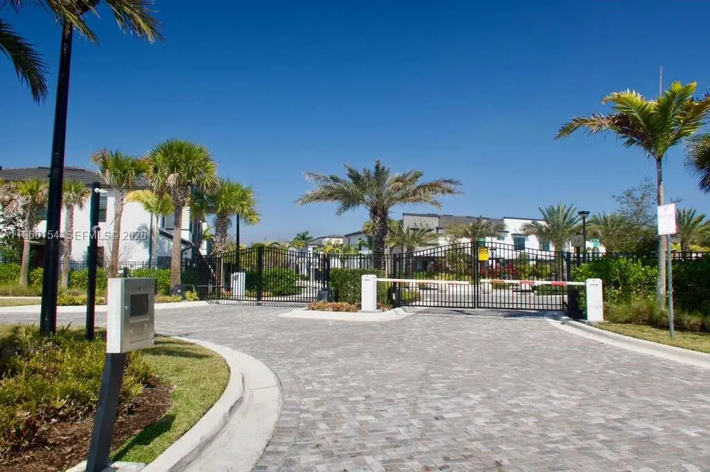 Photo of Listing #A11960154