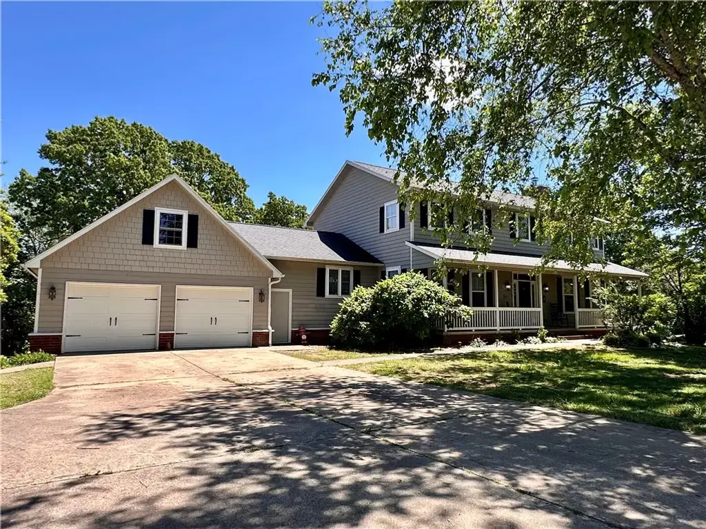 2086 Bridgeton Court, Fayetteville