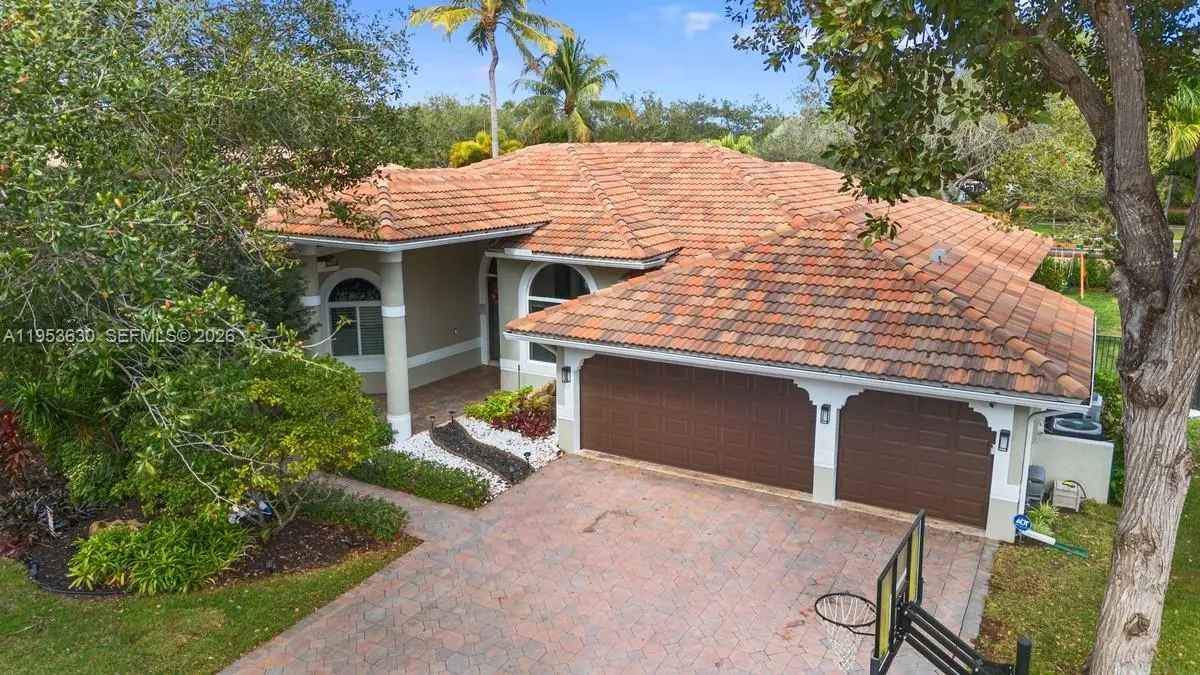 Photo of Listing #A11953630