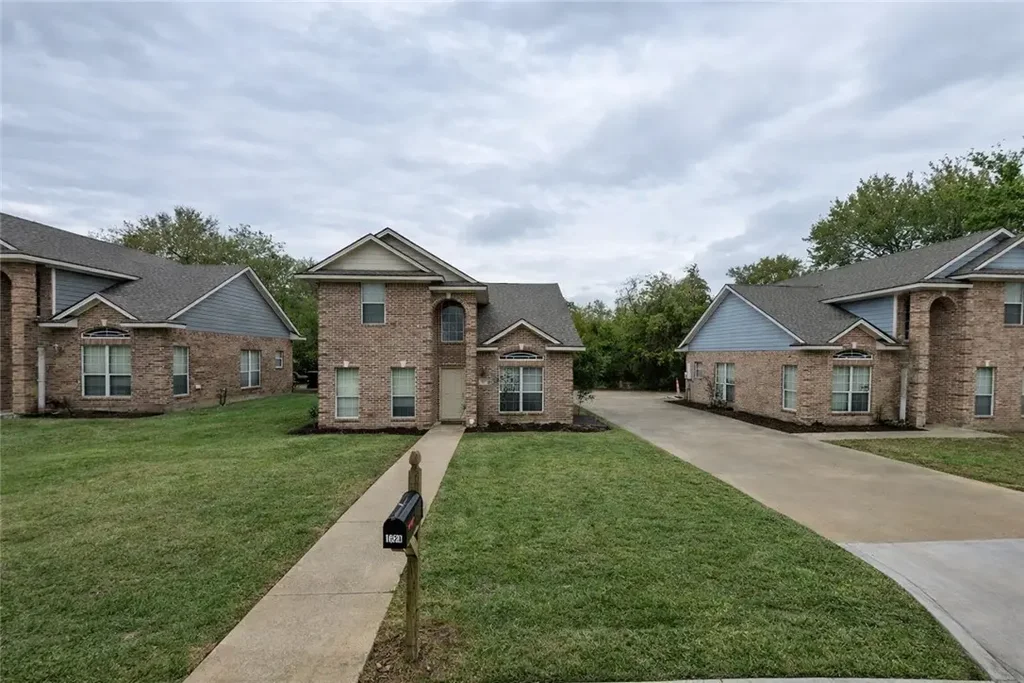 1621 Park Place, College Station