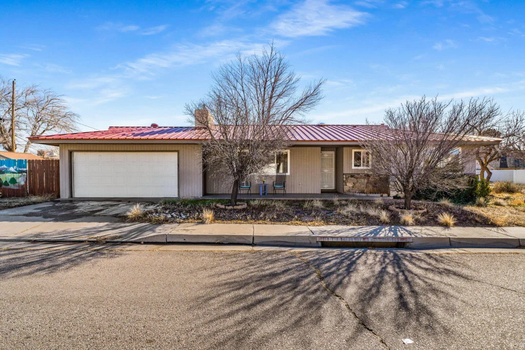 9300 Hannett Avenue Ne, Albuquerque