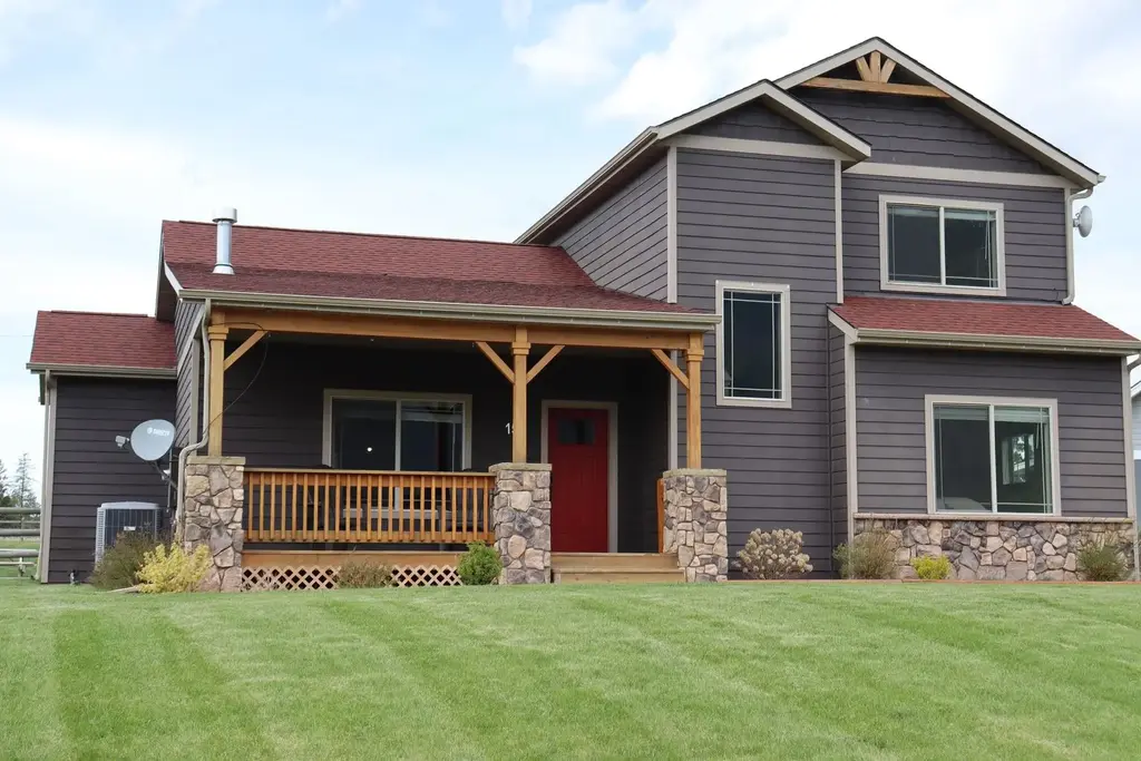 154 Columbia Range Drive, Columbia Falls