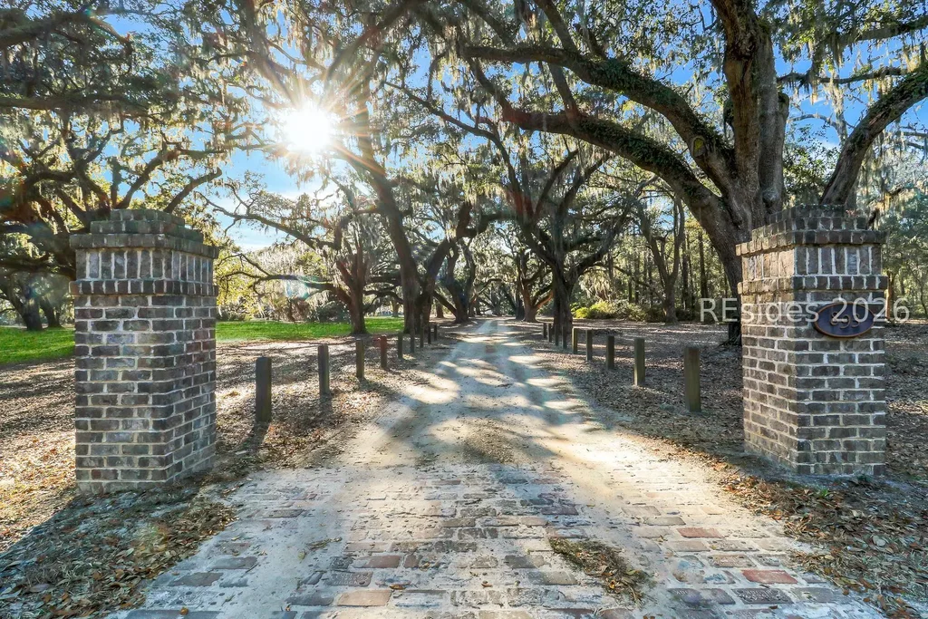 893 Grays Highway, Ridgeland