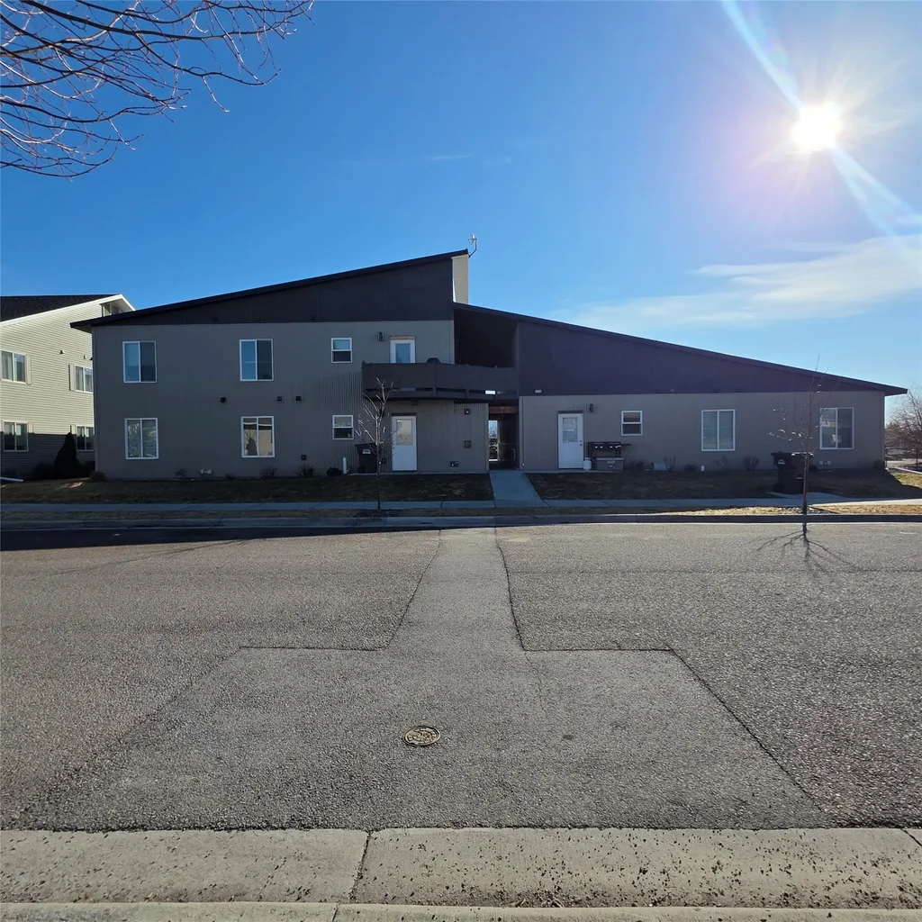 10 Diane Road, Columbia Falls