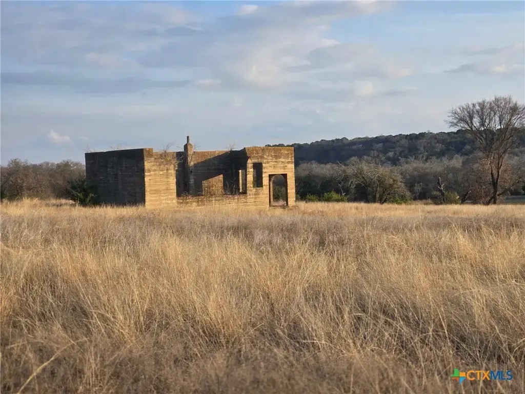 205 Grand Canyon Drive, Oglesby