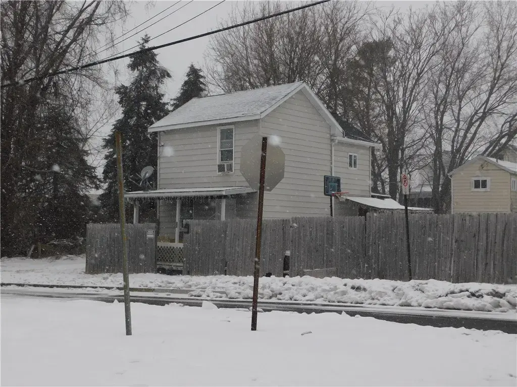 45 Collins Avenue, Uniontown