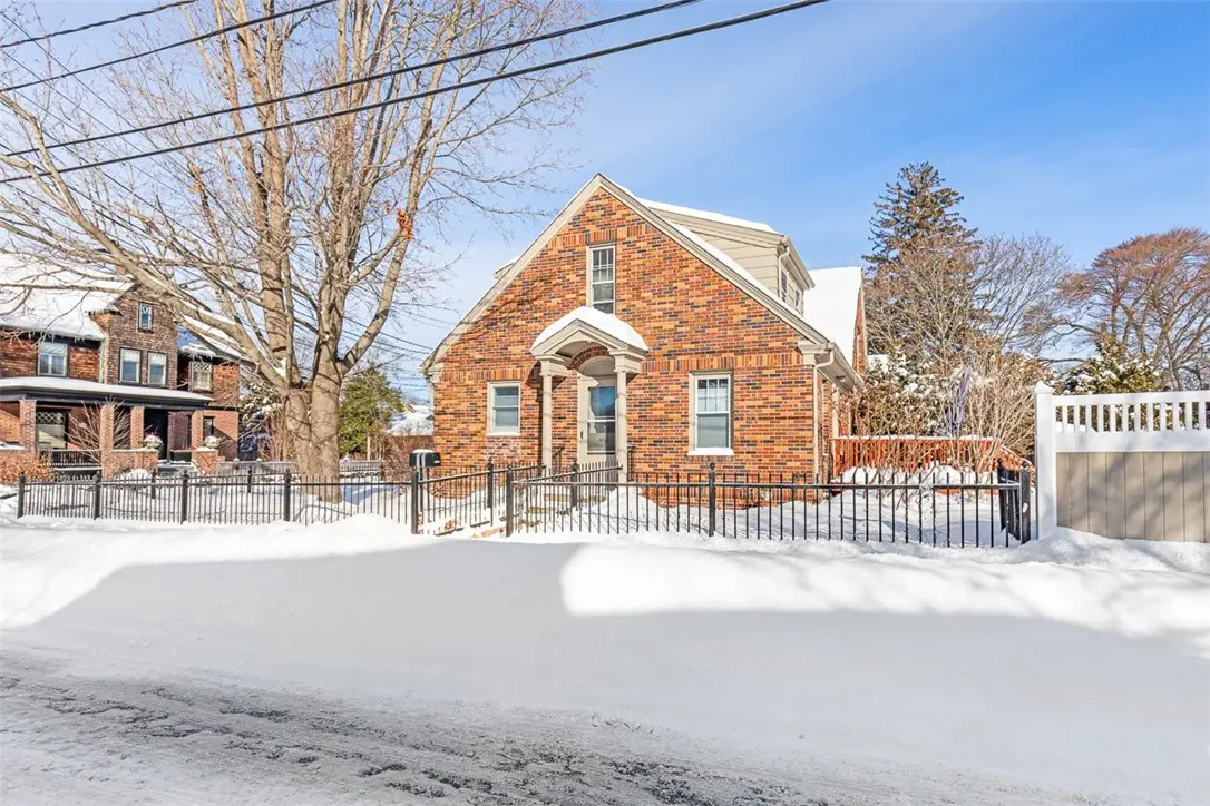 31 Washington St, Warren