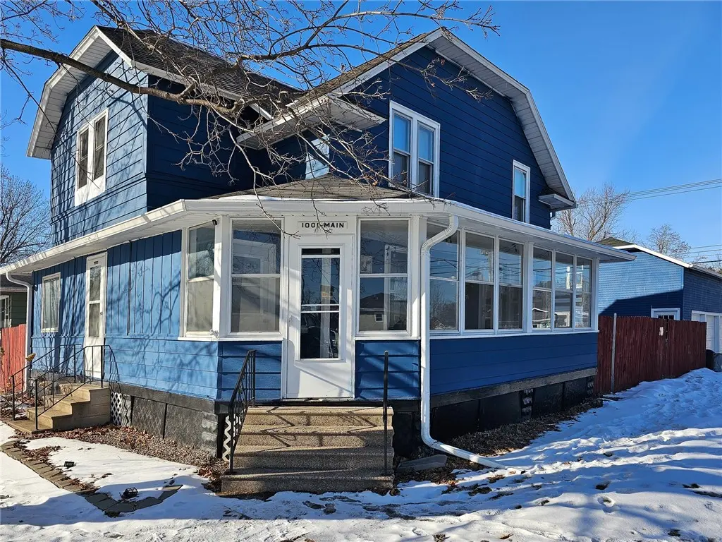 1001 Main Street, Black River Falls