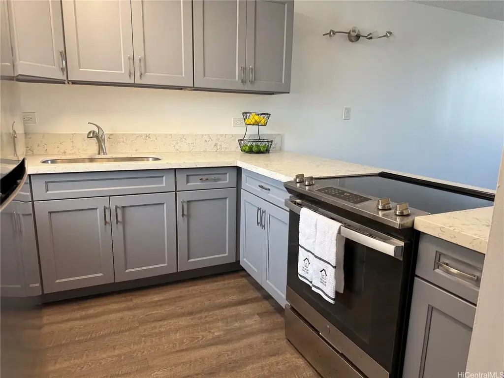 5122 Likini Street # 303, Honolulu
