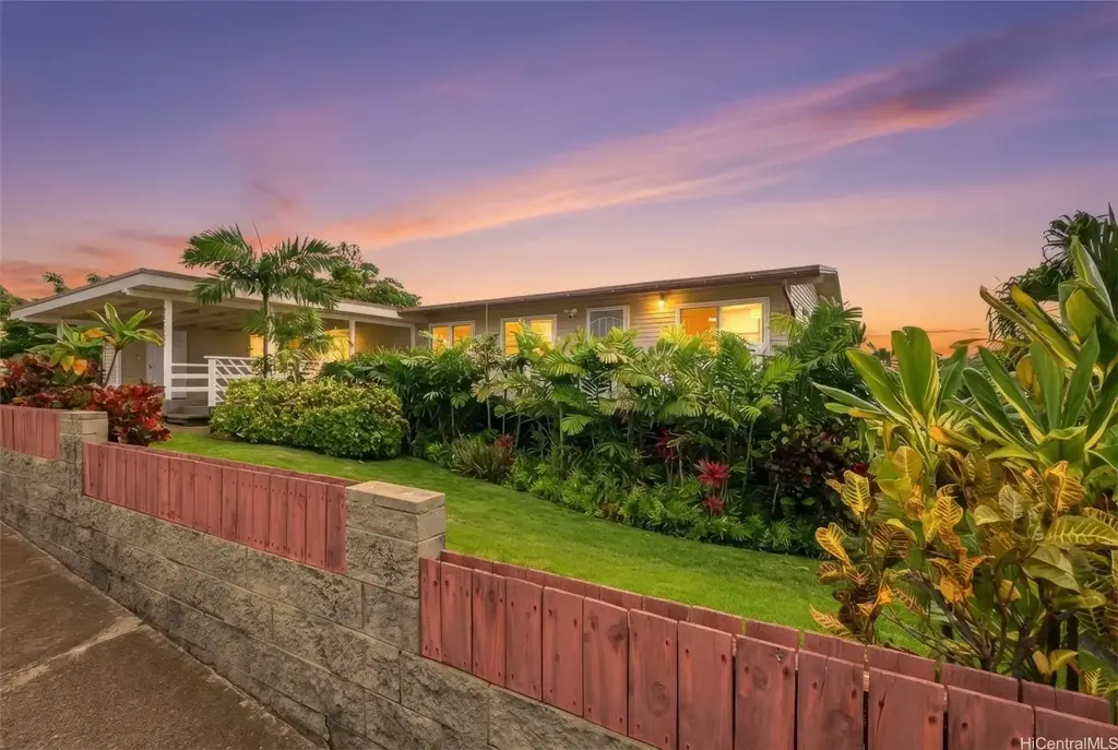 92-889 Kohupono Street, Kapolei