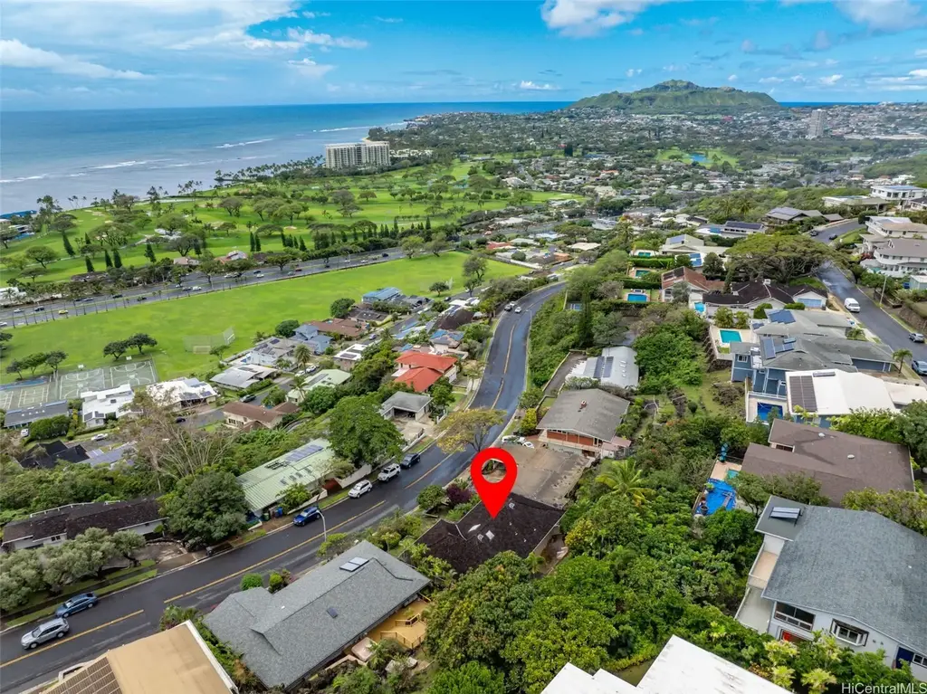 1350 Laukahi Street, Honolulu
