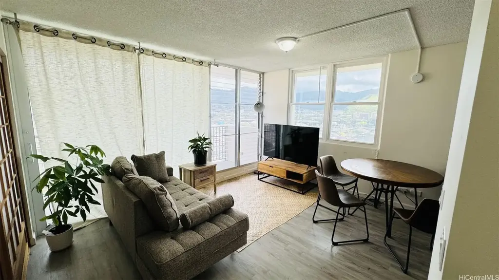 2754 Kuilei Street # 2101, Honolulu