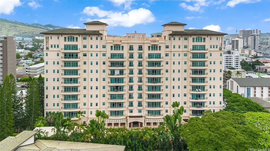 (unit #9) 1740 S Beretania Street, Honolulu