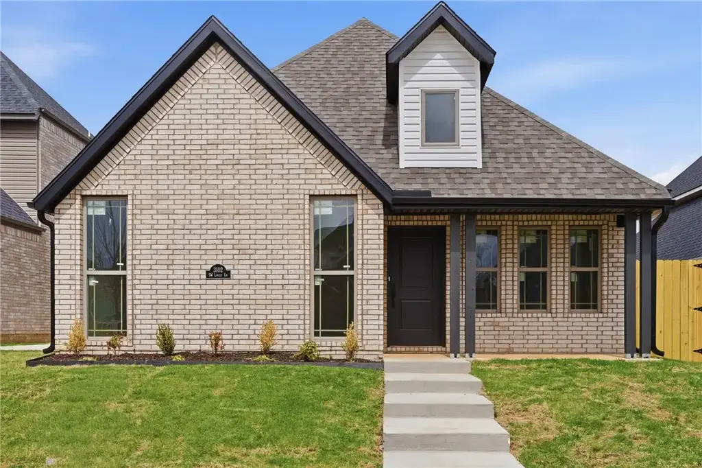 3102 Sw Lovely Lane, Bentonville