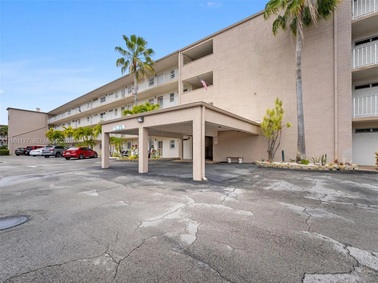 Photo of Listing #A11961177