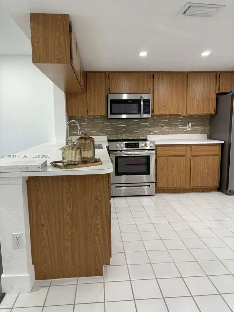 Photo of Listing #A11961174