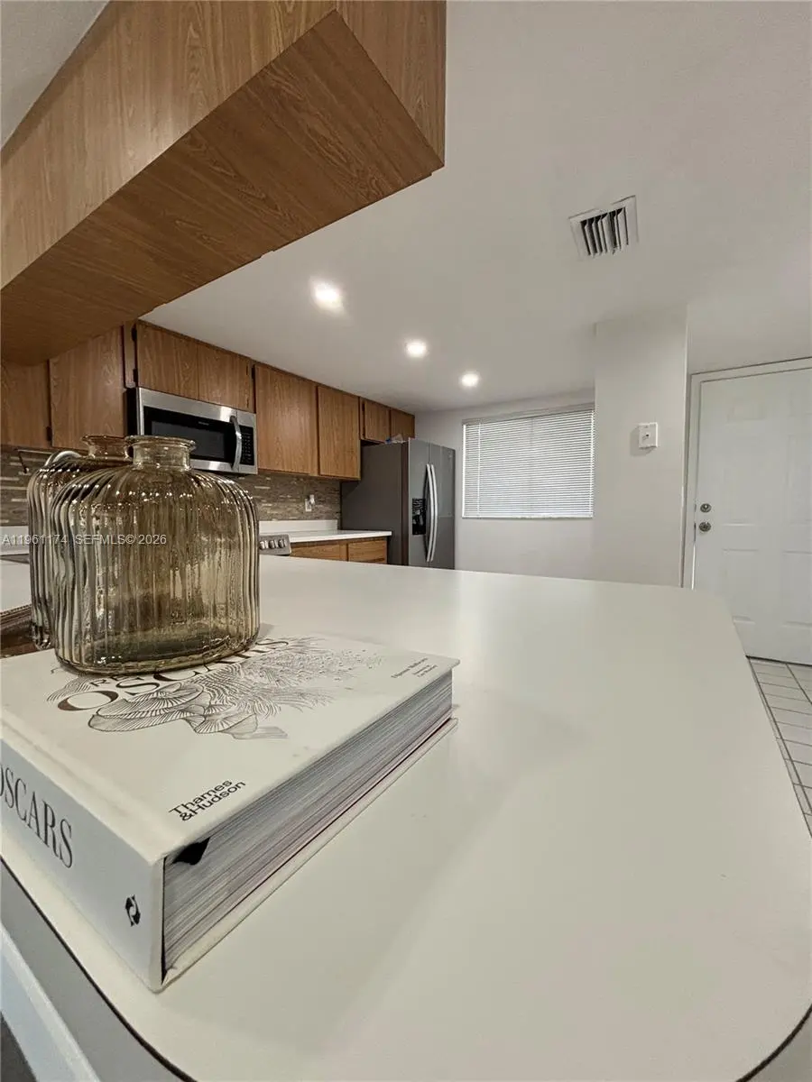 Photo of Listing #A11961174