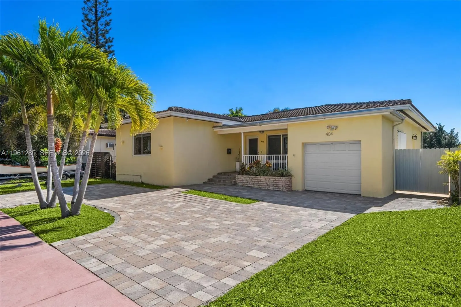 Photo of Listing #A11961285