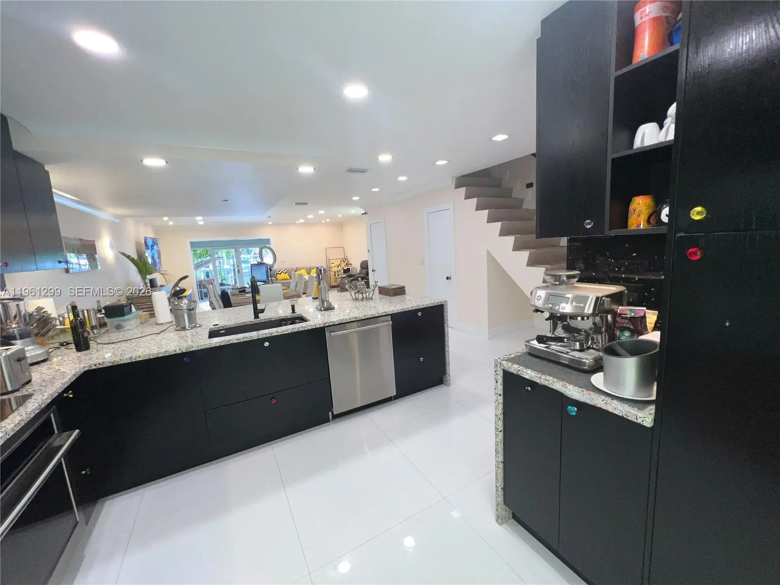 Photo of Listing #A11961299