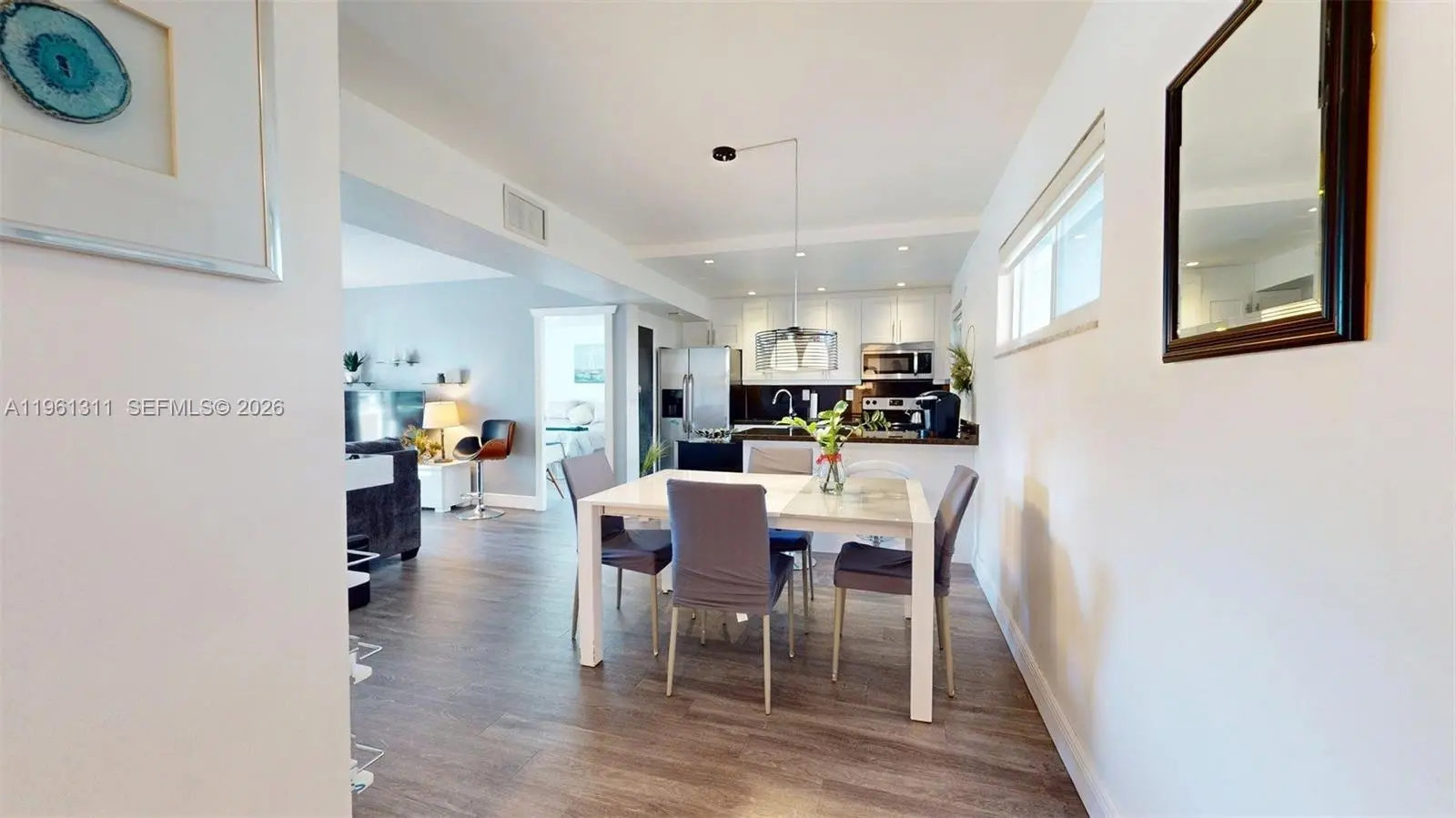 Photo of Listing #A11961311