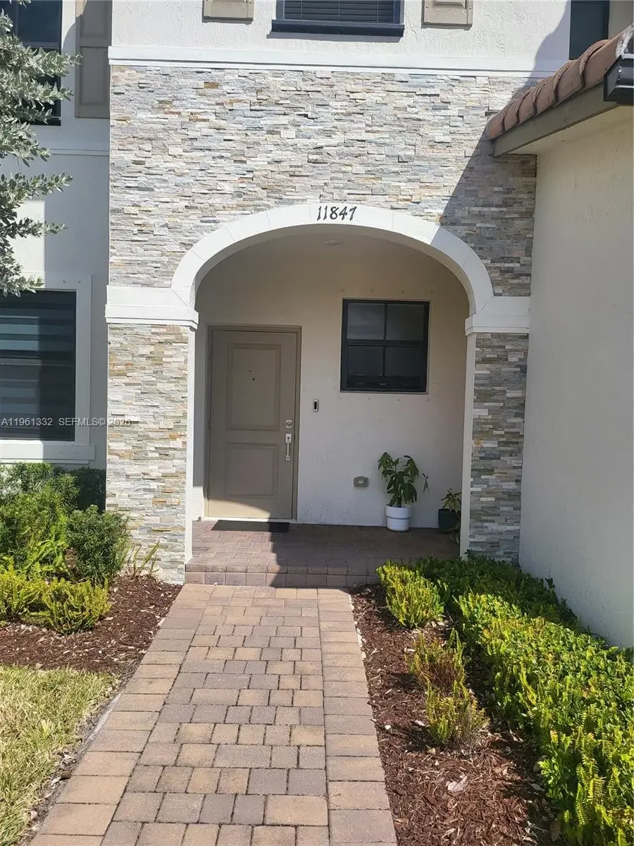 Photo of Listing #A11961332