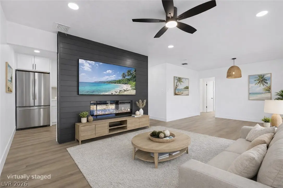 Photo of Listing #2736358