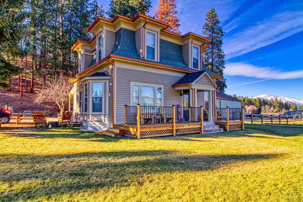 609 Solleder Lane, Darby