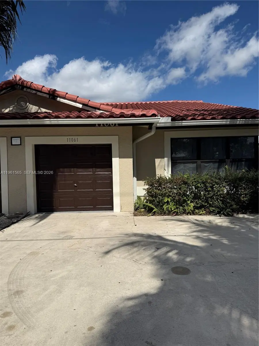 Photo of Listing #A11961565