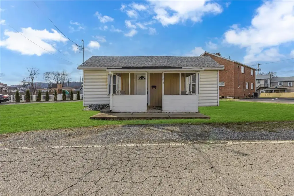213 Maplewood Avenue , Vanport